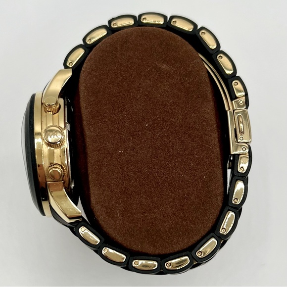 Michael Kors Oversized Runway Gold-Tone Chronograph Watch – 40mm – Box main image 10
